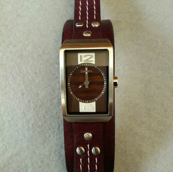 Fossil Jewelry - Fossil Watch- JR-9688- wood grain face- brown